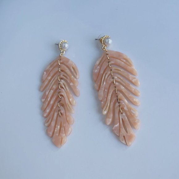 *50% OFF! Tropical leaf earrings Pearl bohemian leaves pearls boho chic pink - Picture 2 of 4